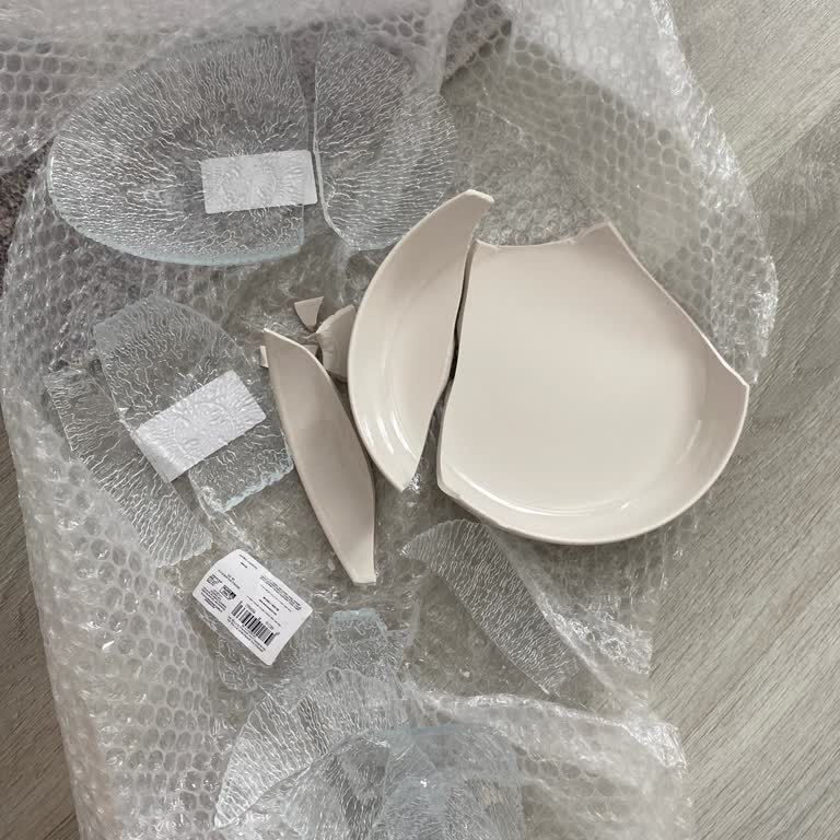 Kırık Gelen Tabaklar Ve Müşteri Hizmetlerine Ulaşamama Sorunu