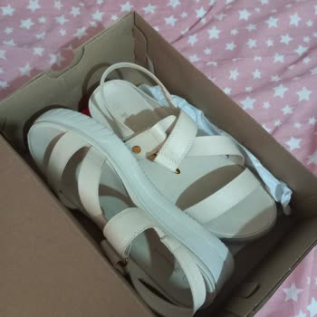 Aldığım Sandalet Ayağımı Yaraladı, Mağaza Değişim Yapmadı