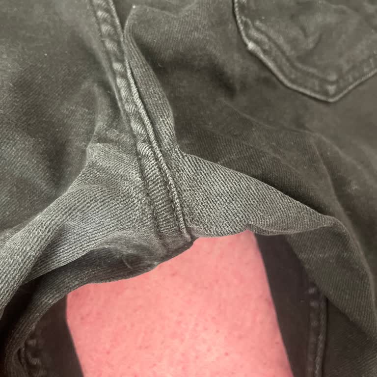 Kısa Sürede Deforme Olan Siyah Kot Şort İçin Yardım Talebi