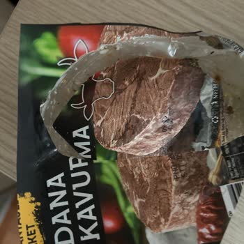 BİM'den Alınan Dana Kavurmanın Bozuk Ve Kötü Kokulu Çıkması