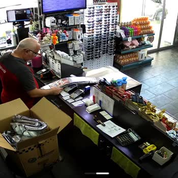 Oto Güneşlik Yanlış Paketleme Nedeniyle Zarar Görüyor