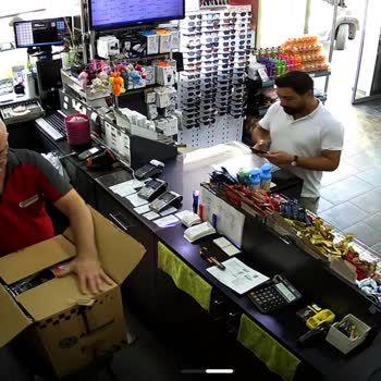 Oto Güneşlik Yanlış Paketleme Nedeniyle Zarar Görüyor