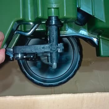 Çocuk Arabasının Tekerleği Kırıldı, Müşteri Hizmetleri Çözüm Sunmuyor