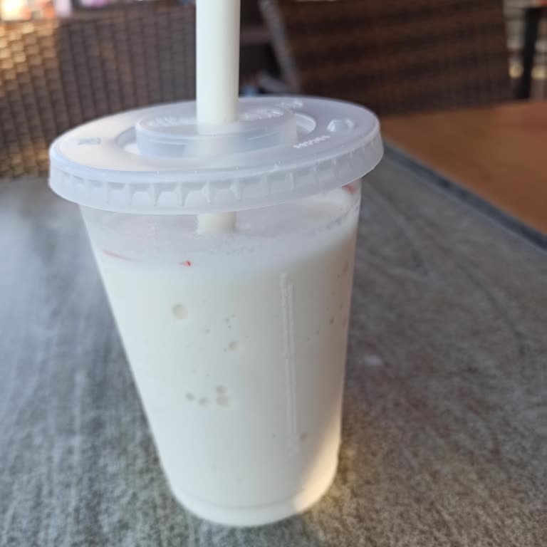 Burger King Rings AVM'de Sürekli Sınırlı Milkshake Seçeneği Ve Güler Yüz Eksikliği