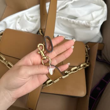 Aldığım Çanta Defolu Ve Eksik Geldi Kargo Gecikti