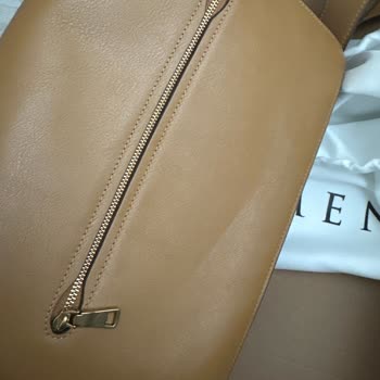 Aldığım Çanta Defolu Ve Eksik Geldi Kargo Gecikti