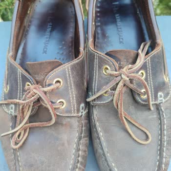 Organik Malzeme Denilen Ayakkabının Tabanı Delindi!