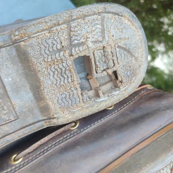 Organik Malzeme Denilen Ayakkabının Tabanı Delindi!