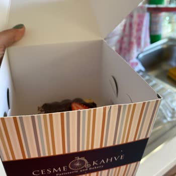 Çeşme Kahve Migros'ta Bayat Pasta Deneyimi