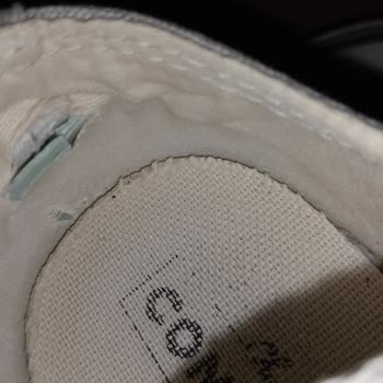 5 Ayda Deforme Olan Ayakkabıya Değişim Reddi Ve İlgisiz Mağaza Çalışanı