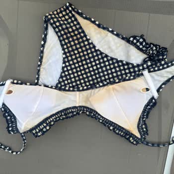 Penti Bikini İlk Kullanımda Renk Değiştirdi