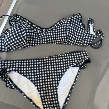Penti Bikini İlk Kullanımda Renk Değiştirdi