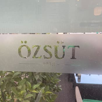 Özsüt Kent Meydanı'nda Kötü İçecek Ve İade Sorunu