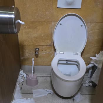 Hijyen Ve Güvenlik Sorunlarıyla Karşılaştığım AVM Deneyimi