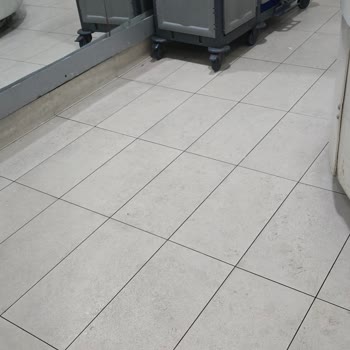 Hijyen Ve Güvenlik Sorunlarıyla Karşılaştığım AVM Deneyimi