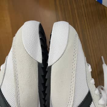 Adidas.com’dan Aldığım Ayakkabılar Ayıplı Ve Değişim Süreci Sorunlu