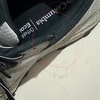 Aldığım Ayakkabı Kısa Sürede Yırtıldı, Müşteri Hizmetleri Dönüş Yapmıyor