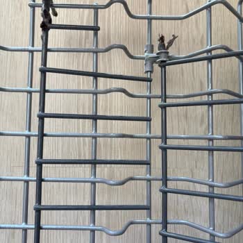 Bulaşık Makinesi Sepetindeki Metal Parçaların Paslanması Ve Sağlık Riski