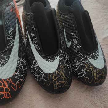 Sipariş Verdiğim Ürün Yerine Farklı Ayakkabı Gönderildi, İletişim Kurulamıyor