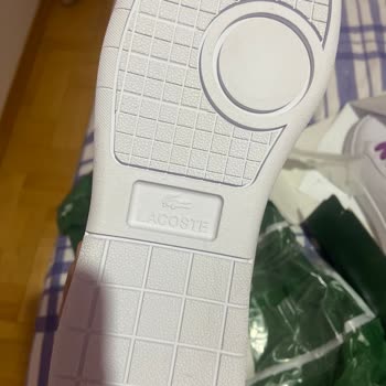 Aldığım Ayakkabı Sahte Gibi, Değişim Yapılmıyor!