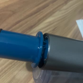 Yeni Alınan Süpürgenin Aparatı İlk Kullanımda Kırıldı