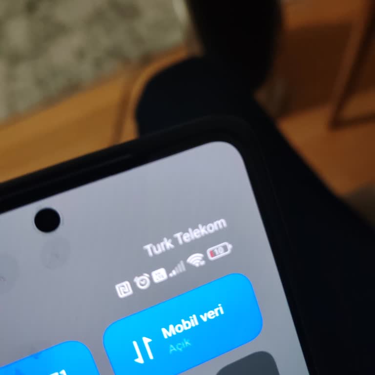 İstanbul'un Merkezinde Çekmeyen Türk Telekom Hattı Mağduriyeti