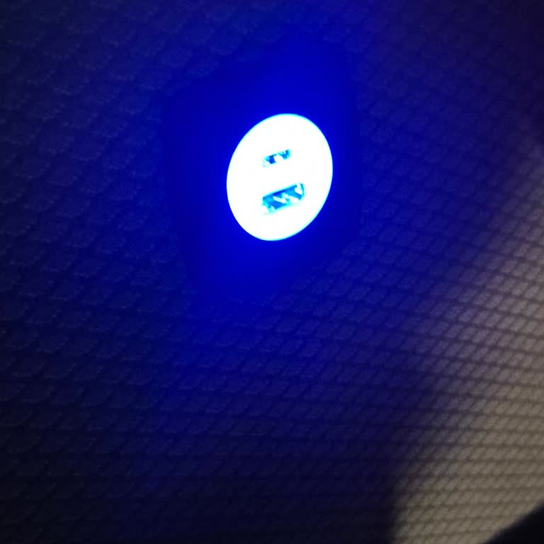 Otobüste USB-C Şarj Girişleri Çalışmıyor, Mağdur Oldum