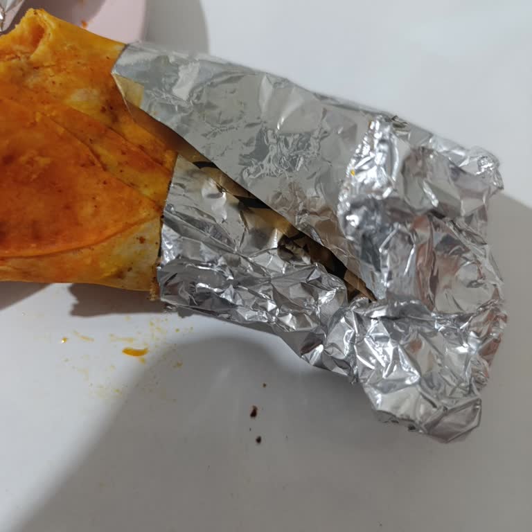 Mersin Saray Tantuni Siparişimizin İçinden Kıl Çıktı