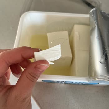 Sütaş Peynirin İçinden Kıl Çıkması Ve Açıklama Beklentisi