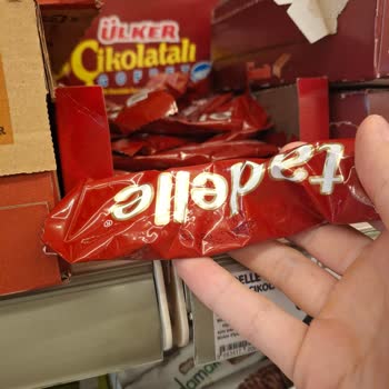 Sıcak Hava Nedeniyle Ürünler Eridi, Klima Eksikliği Alışverişi Engelliyor