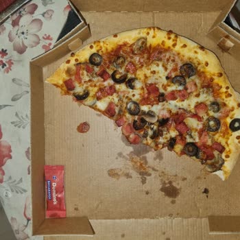 Hızlı Gelen Pizzalar Bu Kez Hayal Kırıklığı Yarattı