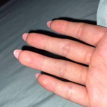 Neutrogena Yoğun Bakım Kremi Artık Nemlendirmiyor Ve Yapış Yapış His Bırakıyor