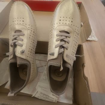 FLO Ayakkabı Kullanılmış Ve Defolu Ayakkabı Satışı Sonrası Yetersiz Müşteri Hizmeti