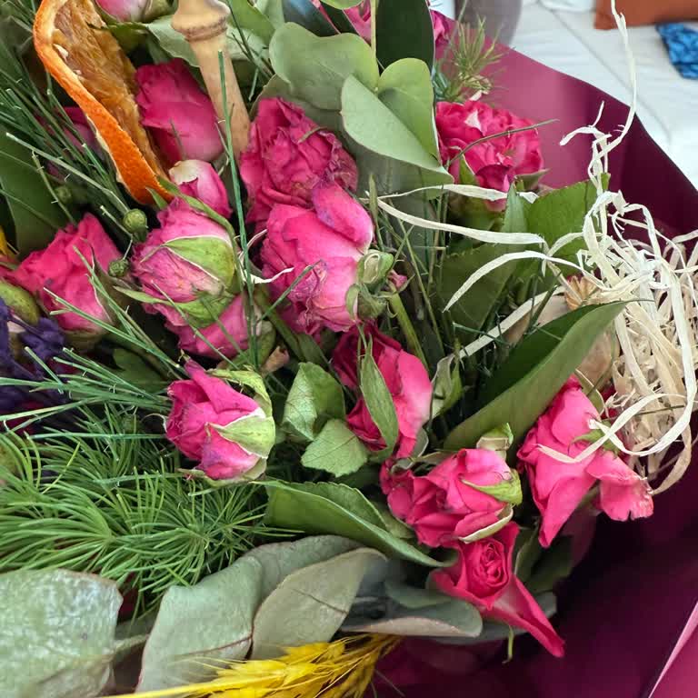 Taze Çiçekten Solmuş Güllerle Hayal Kırıklığı Yaşadım