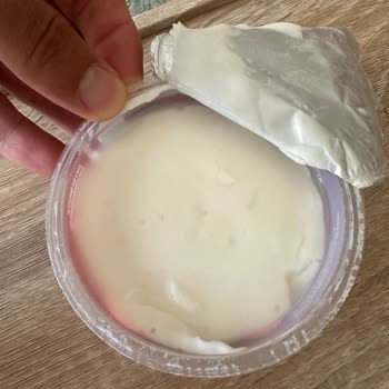 Son Kullanma Tarihi Geçmemiş Sütlü Tatlıların Bozuk Çıkması Ve Güven Kaybı