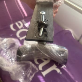 Aldığım Tabure Ve Koltuklar Hatalı Ve Farklı Renk Geldi, İade Talebime Dönüş Yok