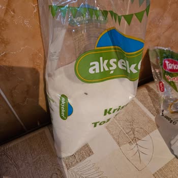 Aldığım Şekerin İçinden Yabancı Madde Çıkması