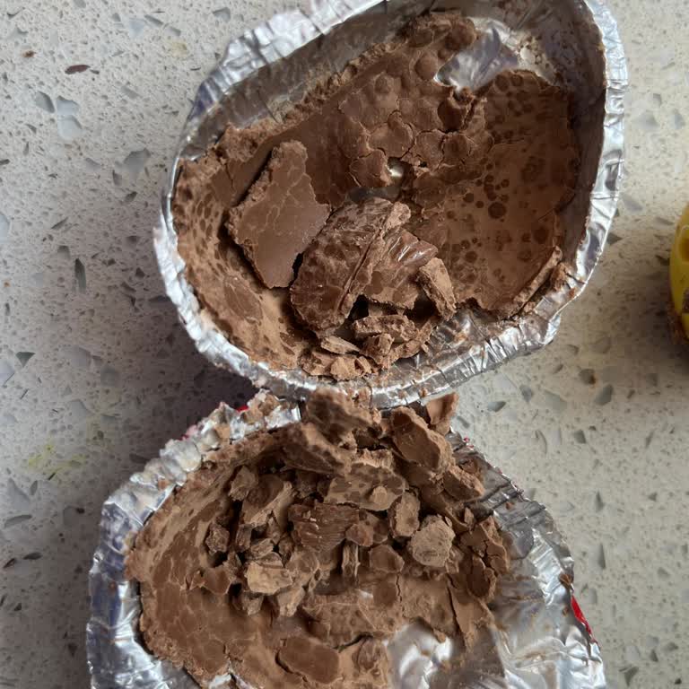 Ozmo Sürpriz Yumurtanın Bozuk Ve Parçalanmış Çıkması