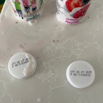 Aldığım Kefir Köpürerek Taştı Ve Ekşi Tadıyla Hayal Kırıklığına Uğrattı