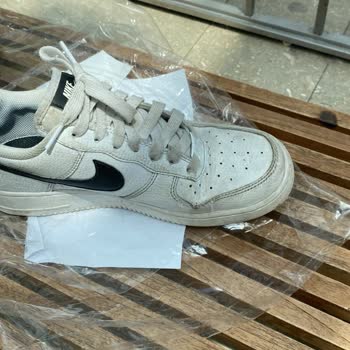 Kısa Sürede Açılan Nike Ayakkabıya Olumsuz İnceleme Yanıtı