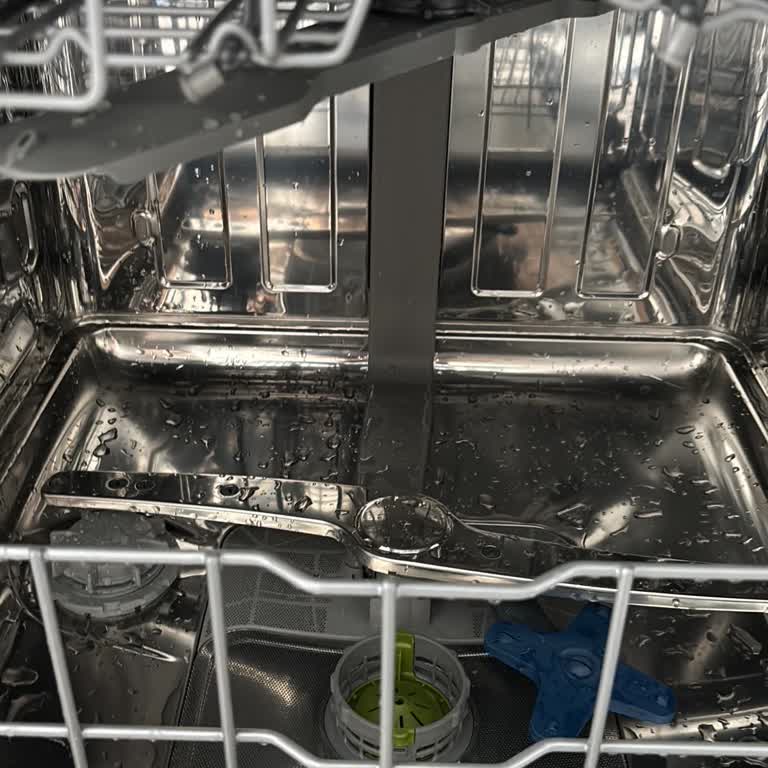 Servis Sonrası Grundig Bulaşık Makinem Orijinal Parçalarla Uyumsuz Şekilde Onarıldı