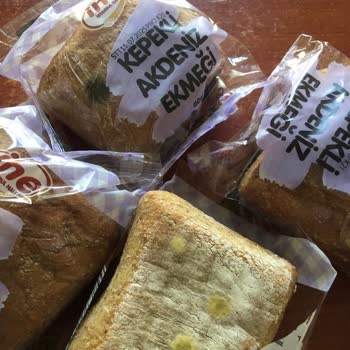 Son Kullanma Tarihi Geçmiş Ve Küflü Ekmek Satışı