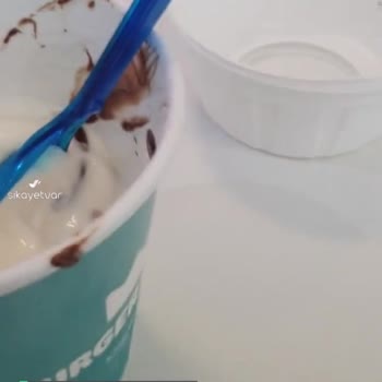 Burger King Nutellalı Dondurma Komikti Sade Dondurma Üstü 1 Çay Kaşığı Nutella