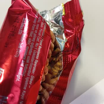 Ülker Çokonat Bisküviden Çıkan İpler Ve Tekrarlanan Sorunlar