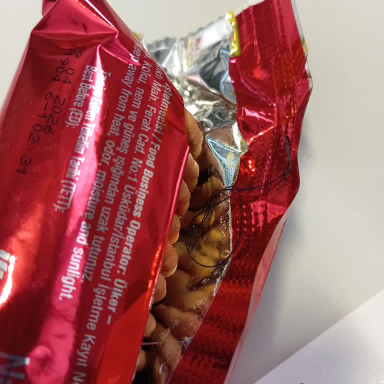 Ülker Çokonat Bisküviden Çıkan İpler Ve Tekrarlanan Sorunlar