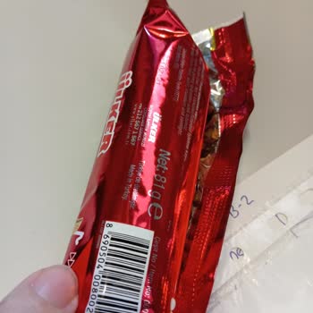 Ülker Çokonat Bisküviden Çıkan İpler Ve Tekrarlanan Sorunlar