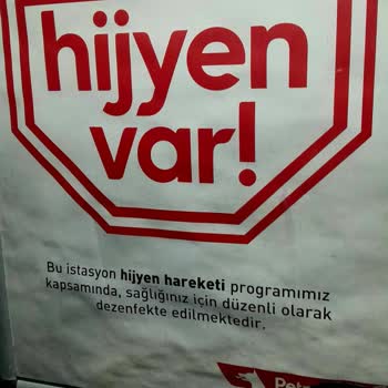 Alaçatı'daki Petrol Ofisi'nin Tuvaleti Hijyen Sorunu Yaşatıyor