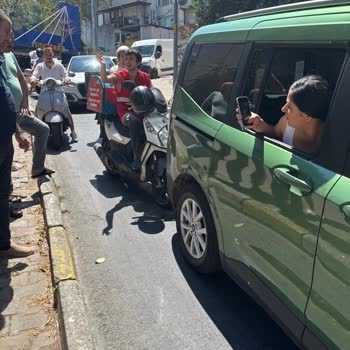 Domino's Moto Kurye Aracımıza Çarpıp Kaçtı, Şube Sorumluluk Almadı