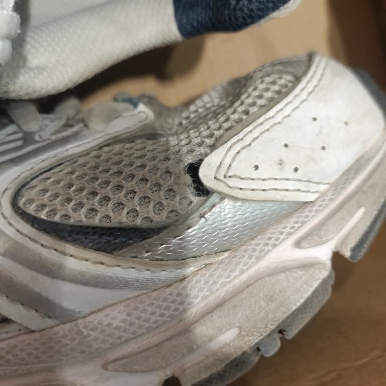 New Balance Ayakkabıda Yırtılma Ve İade Sorunu