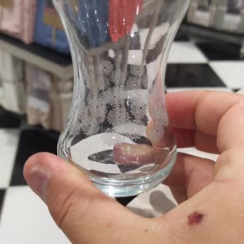 Etiket Fiyatı İle Kasadaki Tutar Farklı Çıktı, Mağaza Çözüm Sunmadı